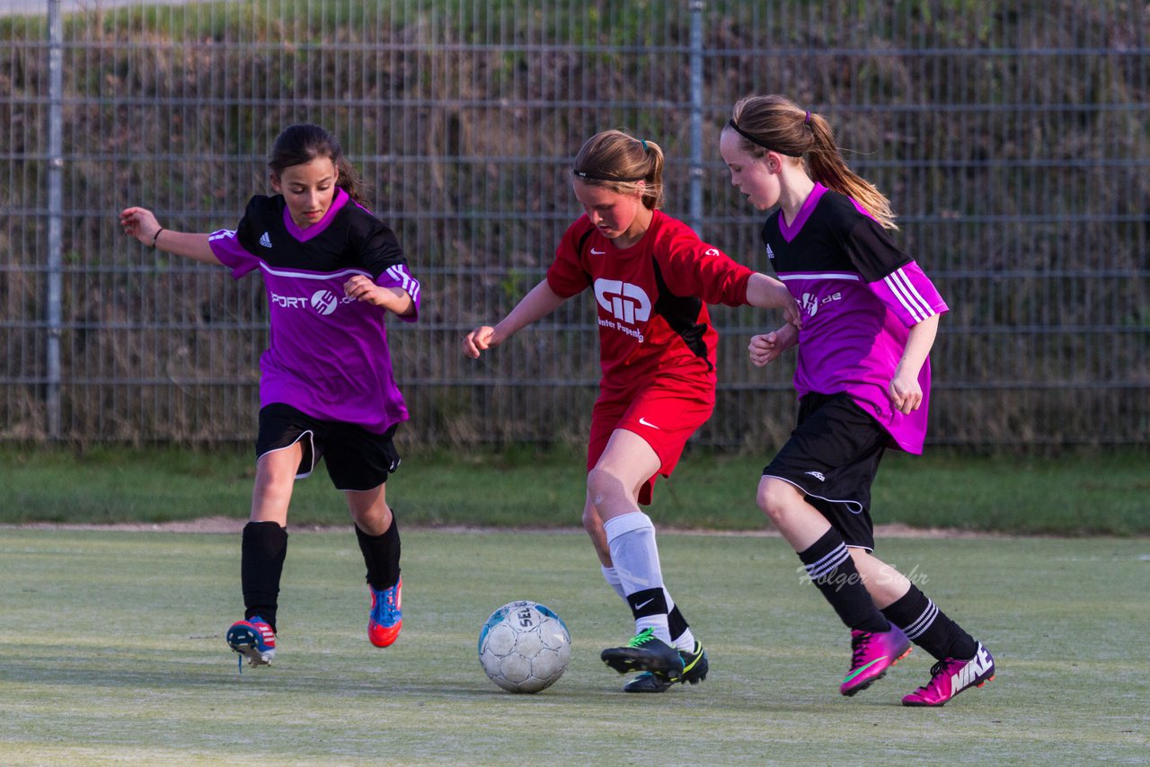 Bild 131 - D-Juniorinnen FSC Kaltenkirchen - SV Wahlstedt : Ergebnis: 3:1